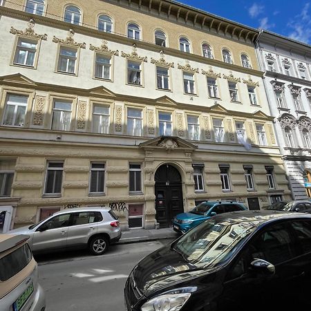 Little Oasis Close To The Opera Budapest Exterior foto